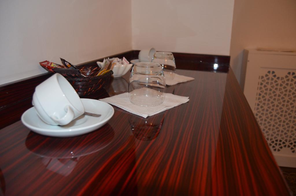 The Gala Palace Suits カルス 部屋 写真