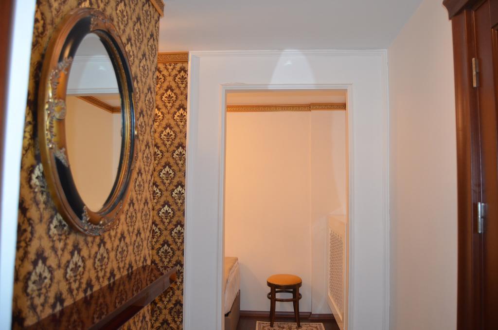 The Gala Palace Suits カルス 部屋 写真